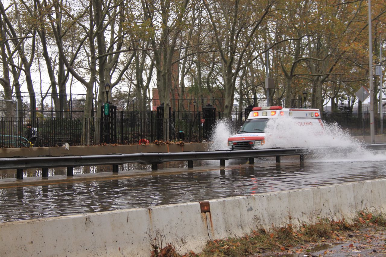 Emergency cars had difficulty finding their way through the flooding of hurricane sandy